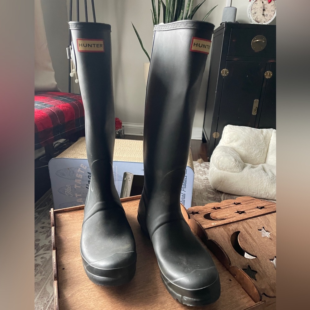 Hunter Classic Black Rain Boots